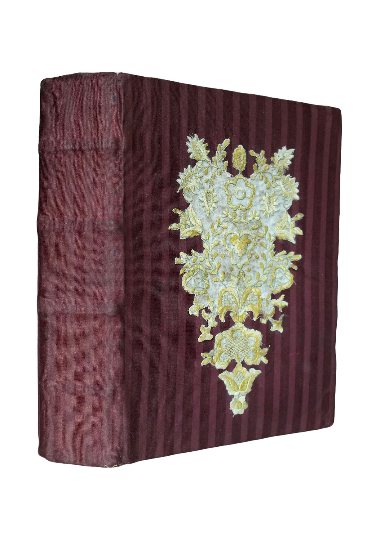 A Renaissance Bible owned by a priest who saved Jews during the Holocaust