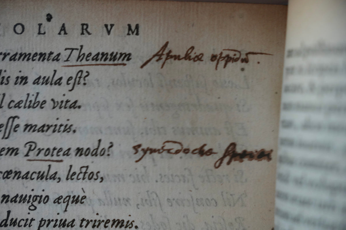 Horace Opera: A Typographical Masterpiece, 1561
